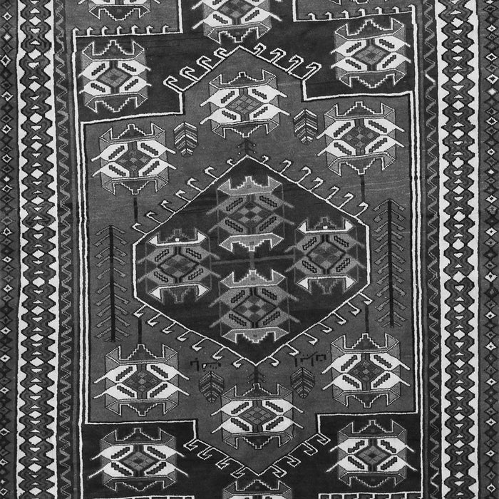 Serging Thickness of Machine Washable Persian Gray Traditional Rug, wshtr626gry