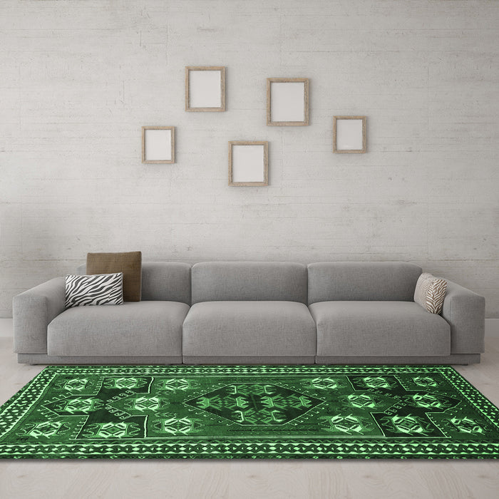 Machine Washable Persian Emerald Green Traditional Area Rugs in a Living Room,, wshtr626emgrn