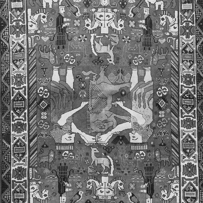 Serging Thickness of Machine Washable Animal Gray Traditional Rug, wshtr627gry