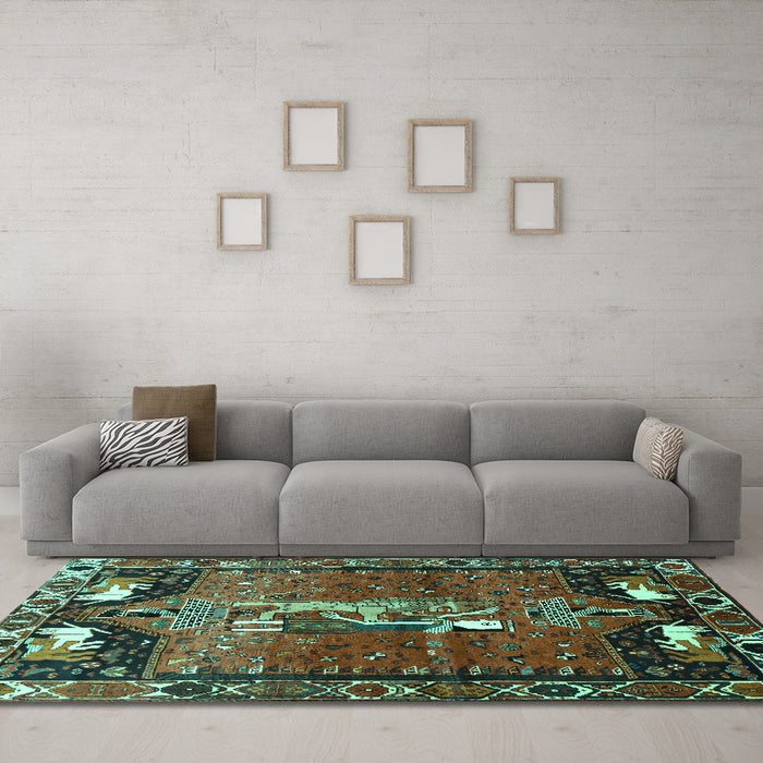 Machine Washable Animal Turquoise Traditional Area Rugs in a Living Room,, wshtr628turq