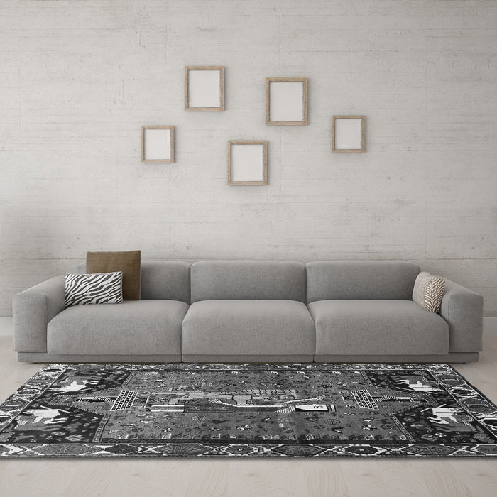 Machine Washable Animal Gray Traditional Rug in a Living Room,, wshtr628gry