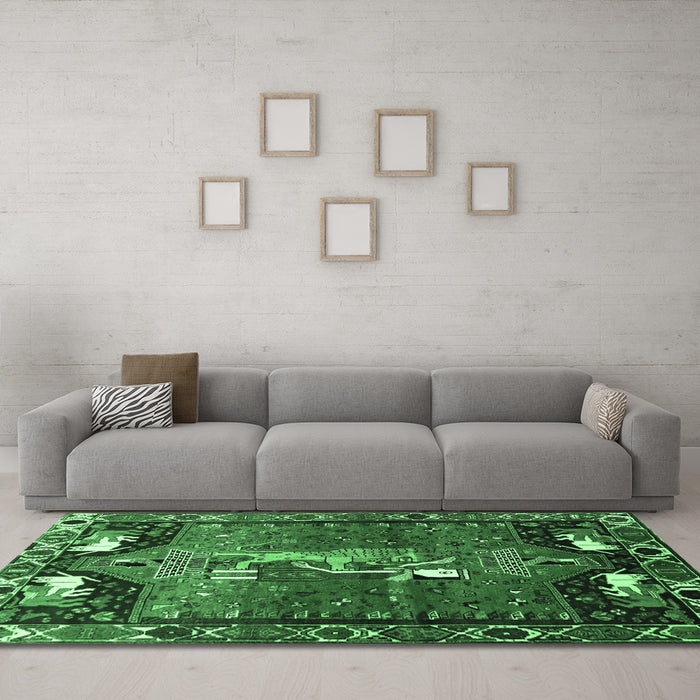 Machine Washable Animal Emerald Green Traditional Area Rugs in a Living Room,, wshtr628emgrn
