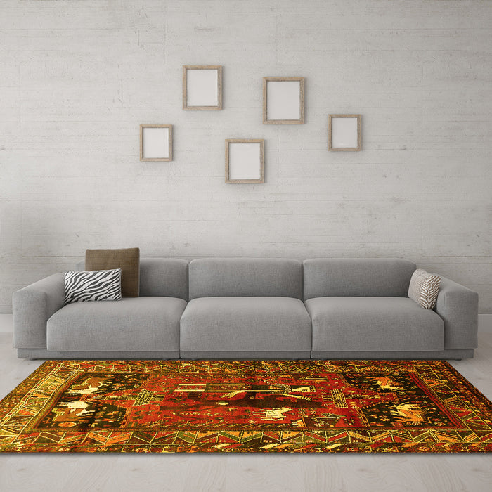 Machine Washable Animal Yellow Traditional Rug in a Living Room, wshtr631yw