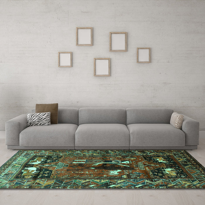 Machine Washable Animal Turquoise Traditional Area Rugs in a Living Room,, wshtr631turq