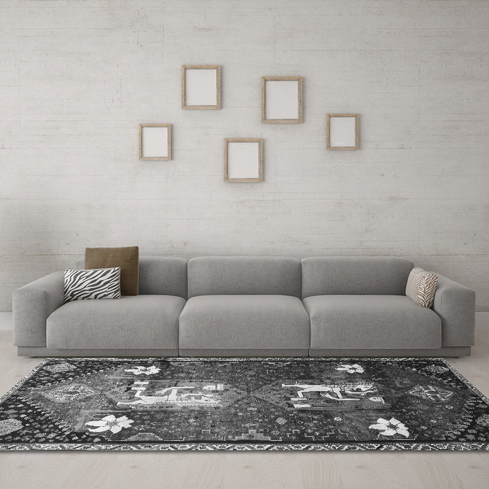 Machine Washable Animal Gray Traditional Rug in a Living Room,, wshtr632gry