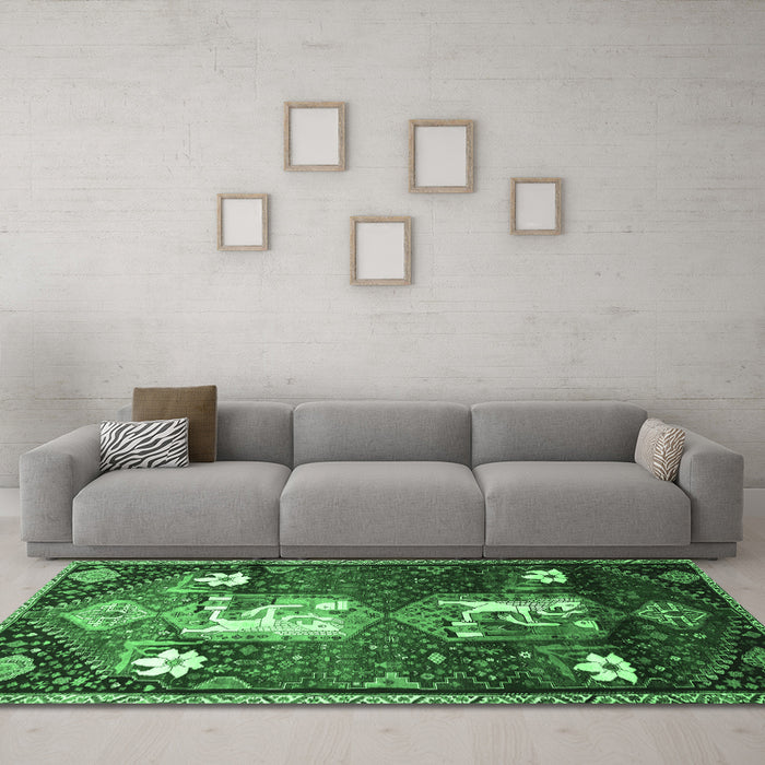 Machine Washable Animal Emerald Green Traditional Area Rugs in a Living Room,, wshtr632emgrn