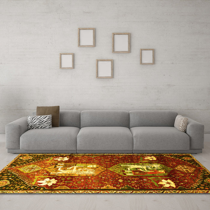 Machine Washable Animal Yellow Traditional Rug in a Living Room, wshtr632yw