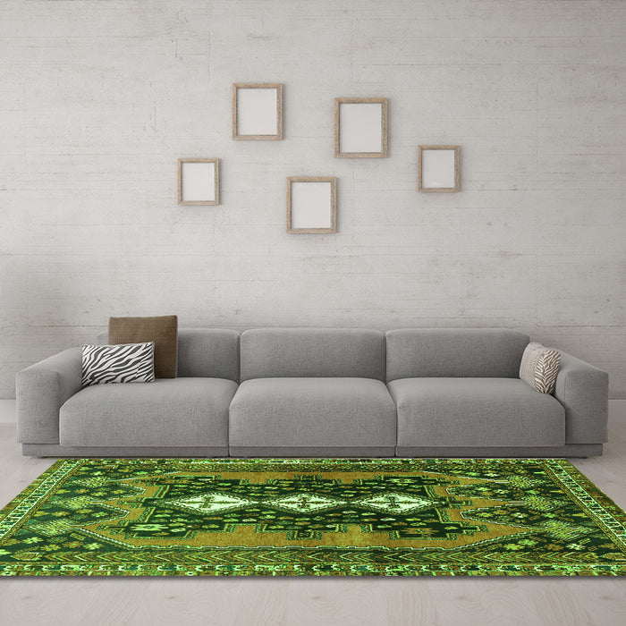 Machine Washable Persian Green Traditional Area Rugs in a Living Room,, wshtr633grn