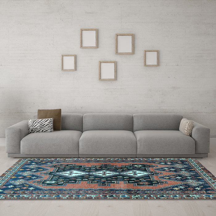 Machine Washable Persian Light Blue Traditional Rug in a Living Room, wshtr633lblu