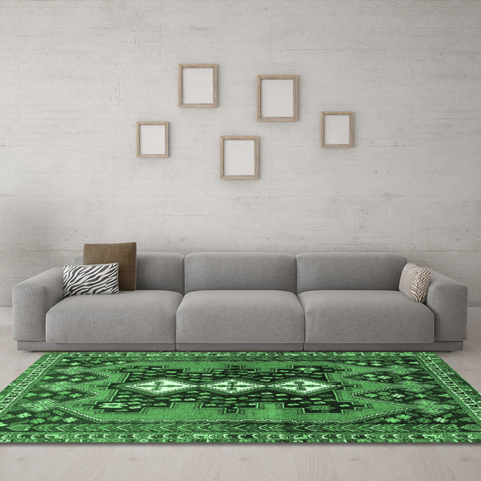 Machine Washable Persian Emerald Green Traditional Area Rugs in a Living Room,, wshtr633emgrn