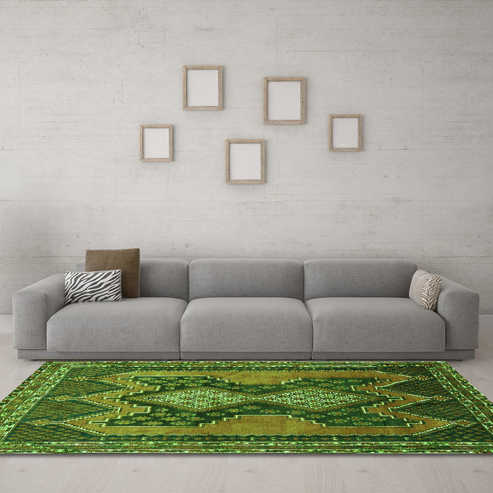 Machine Washable Persian Green Traditional Area Rugs in a Living Room,, wshtr634grn