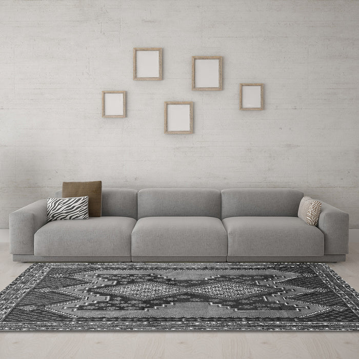 Machine Washable Persian Gray Traditional Rug in a Living Room,, wshtr634gry