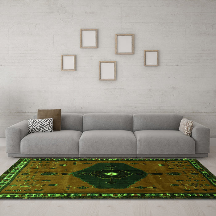 Machine Washable Persian Green Traditional Area Rugs in a Living Room,, wshtr637grn