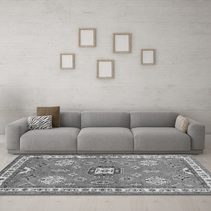 Machine Washable Geometric Gray Traditional Rug in a Living Room,, wshtr638gry