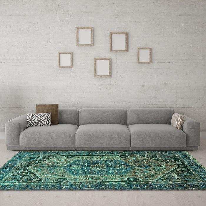 Machine Washable Persian Turquoise Traditional Area Rugs in a Living Room,, wshtr639turq