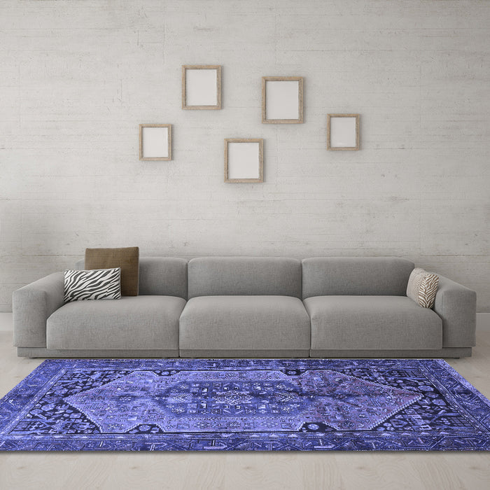 Machine Washable Persian Blue Traditional Rug in a Living Room, wshtr639blu