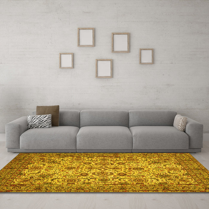 Machine Washable Persian Yellow Traditional Rug in a Living Room, wshtr63yw