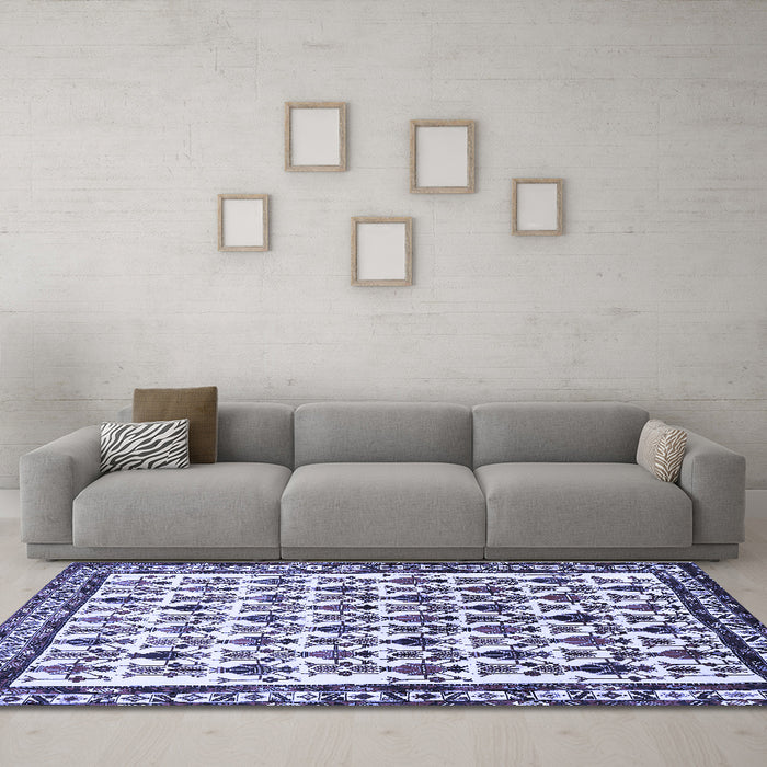 Machine Washable Persian Blue Traditional Rug in a Living Room, wshtr641blu