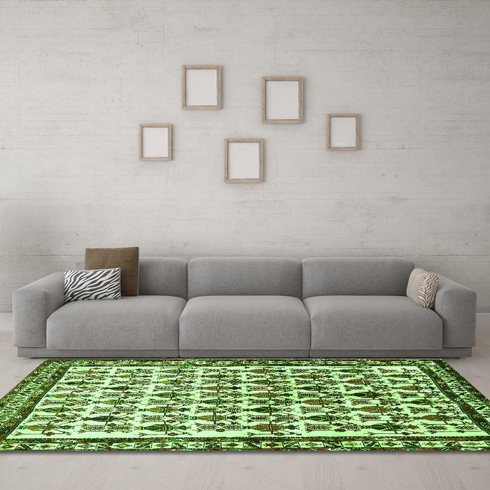 Machine Washable Persian Green Traditional Area Rugs in a Living Room,, wshtr641grn