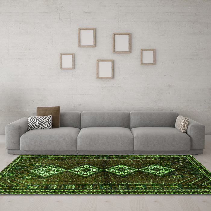 Machine Washable Persian Green Traditional Area Rugs in a Living Room,, wshtr642grn