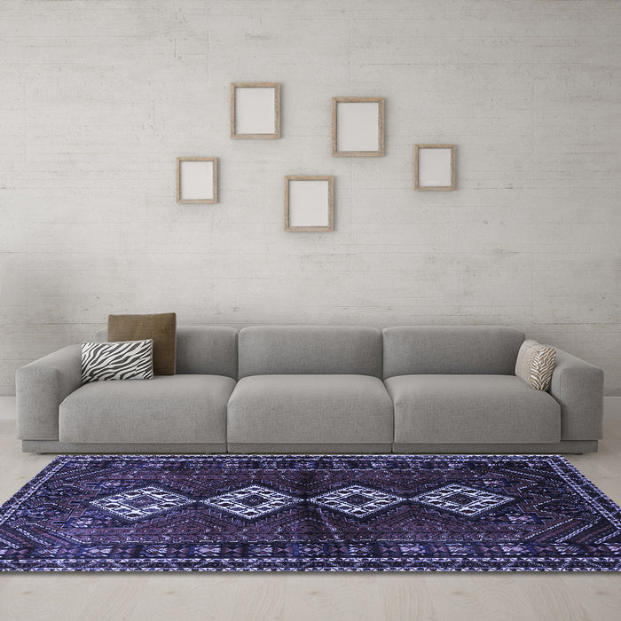 Machine Washable Persian Blue Traditional Rug in a Living Room, wshtr642blu