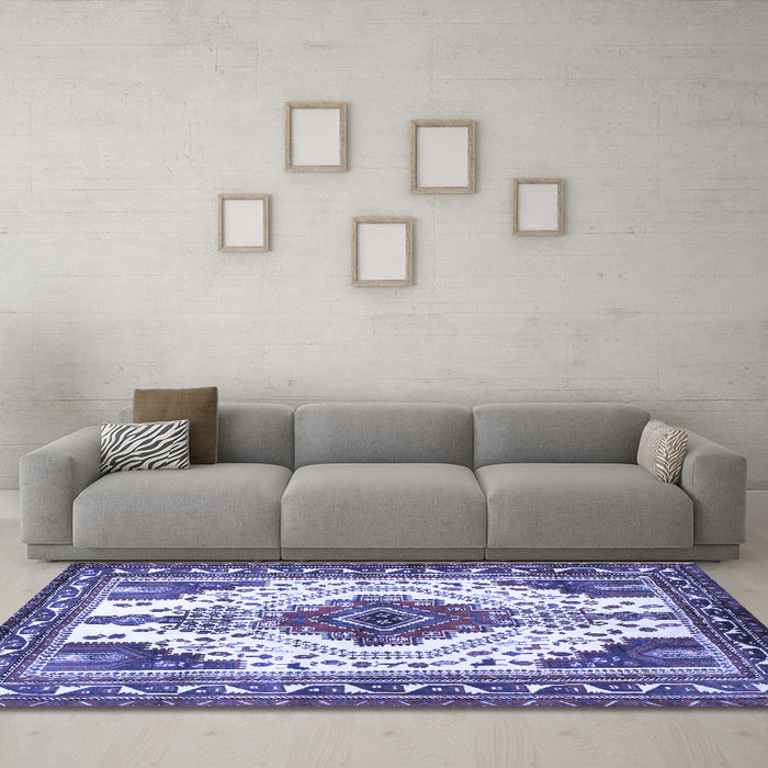 Machine Washable Persian Blue Traditional Rug in a Living Room, wshtr643blu