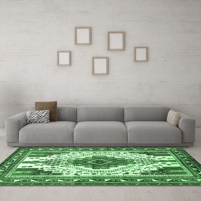 Machine Washable Persian Emerald Green Traditional Area Rugs in a Living Room,, wshtr643emgrn