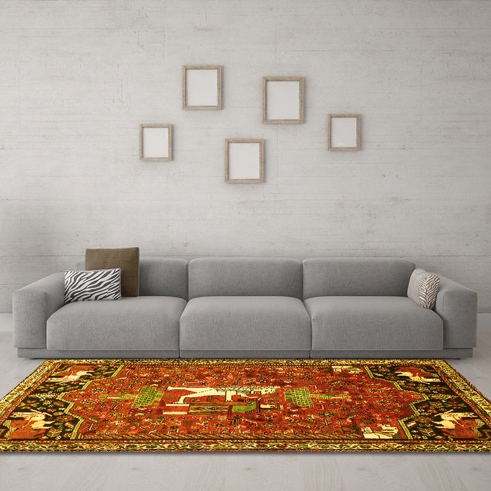 Machine Washable Animal Yellow Traditional Rug in a Living Room, wshtr647yw