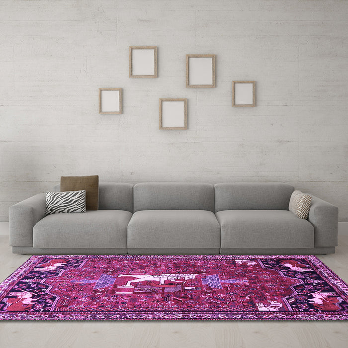 Machine Washable Animal Purple Traditional Area Rugs in a Living Room, wshtr647pur