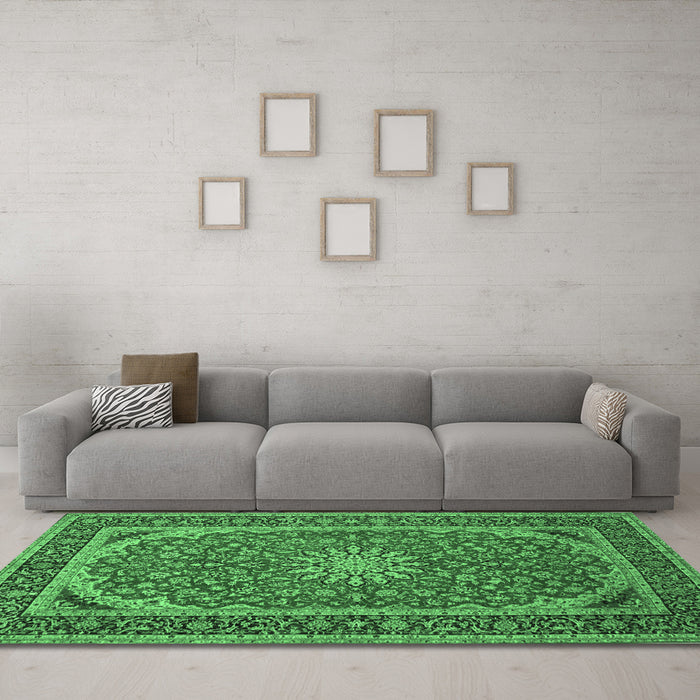 Machine Washable Medallion Emerald Green Traditional Area Rugs in a Living Room,, wshtr64emgrn