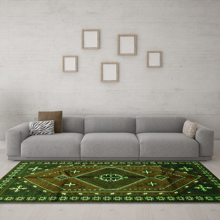 Machine Washable Persian Green Traditional Area Rugs in a Living Room,, wshtr651grn