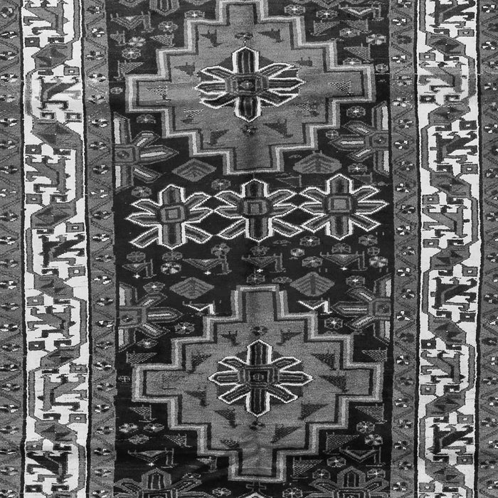 Serging Thickness of Machine Washable Persian Gray Traditional Rug, wshtr653gry