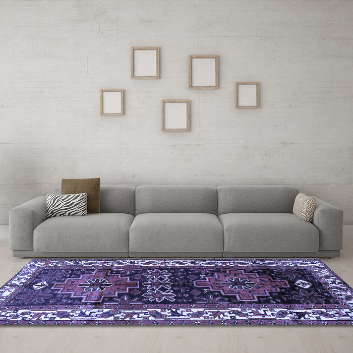 Machine Washable Persian Blue Traditional Rug in a Living Room, wshtr653blu