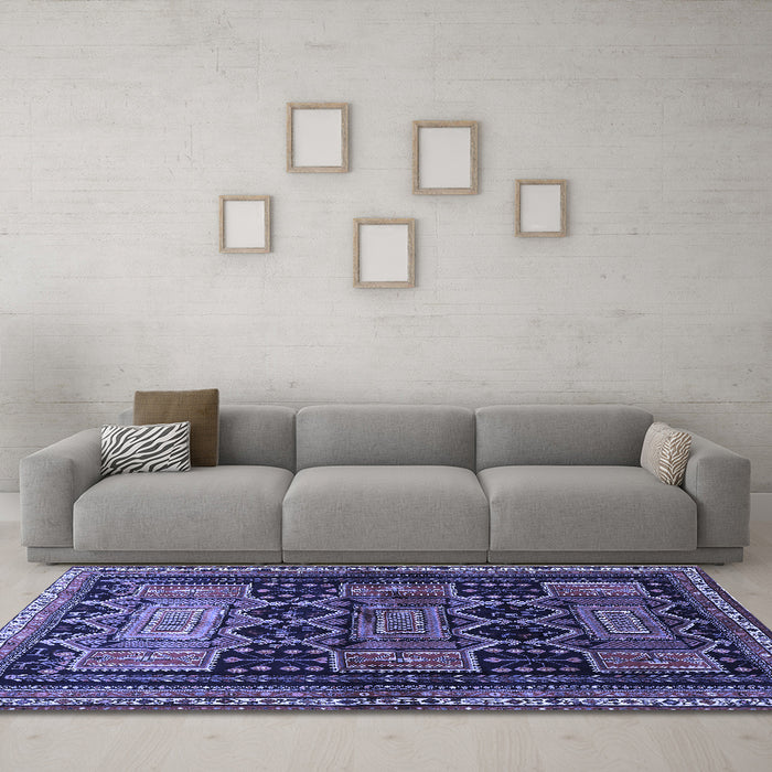 Machine Washable Persian Blue Traditional Rug in a Living Room, wshtr655blu