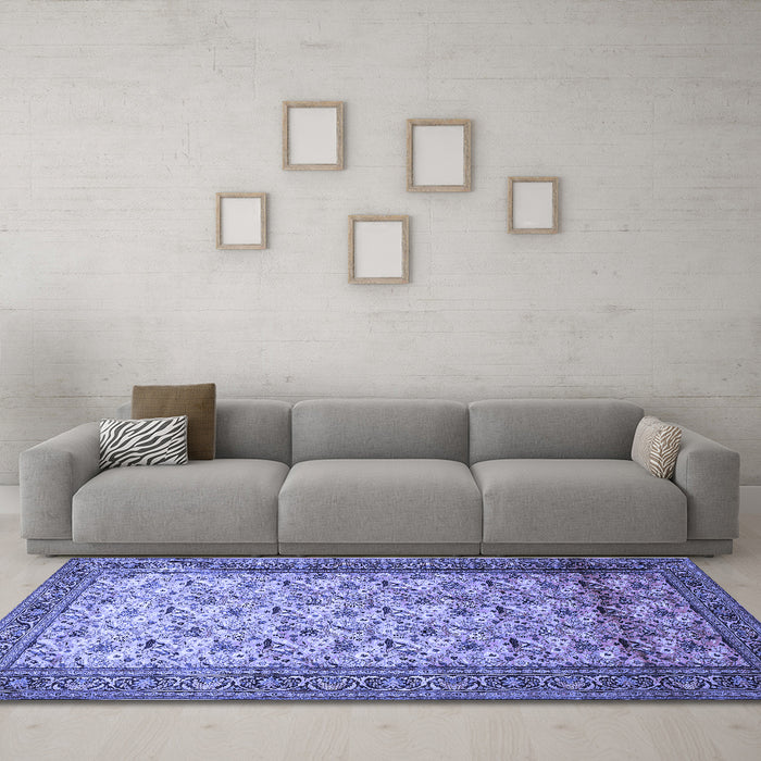 Machine Washable Persian Blue Traditional Rug in a Living Room, wshtr658blu
