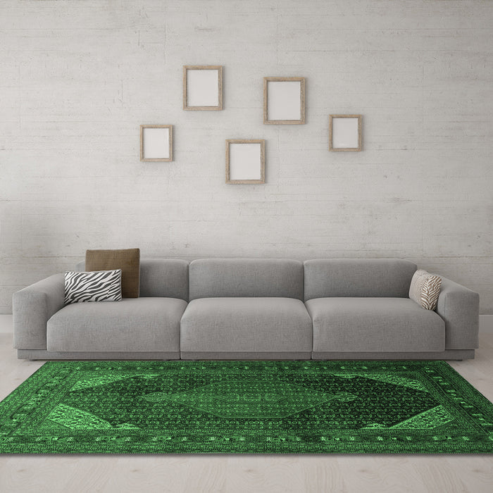 Machine Washable Persian Emerald Green Traditional Area Rugs in a Living Room,, wshtr659emgrn