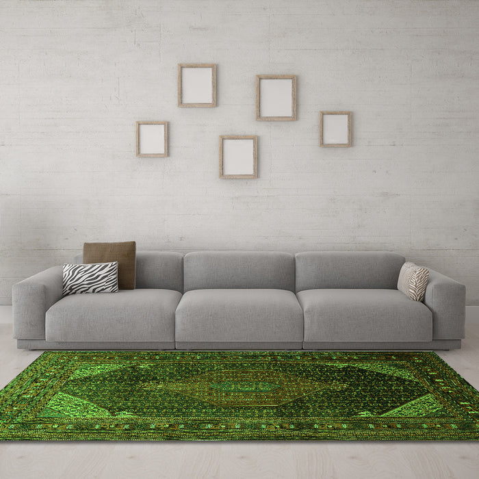 Machine Washable Persian Green Traditional Area Rugs in a Living Room,, wshtr659grn