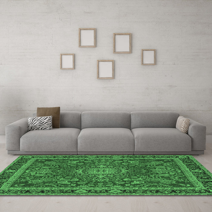 Machine Washable Medallion Emerald Green Traditional Area Rugs in a Living Room,, wshtr65emgrn