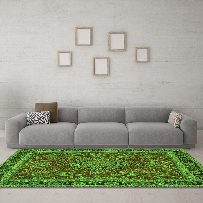 Machine Washable Medallion Green Traditional Area Rugs in a Living Room,, wshtr65grn
