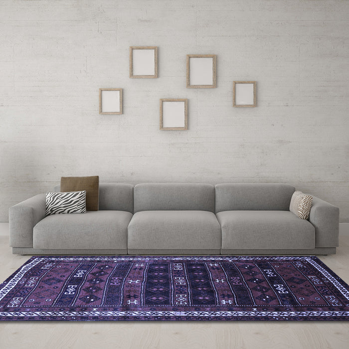 Machine Washable Persian Blue Traditional Rug in a Living Room, wshtr662blu