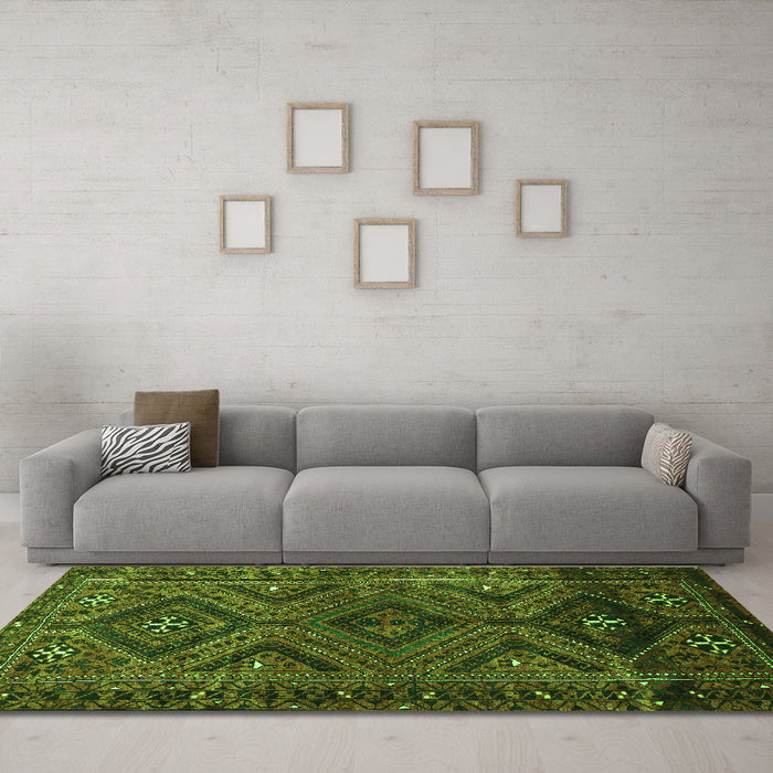 Machine Washable Persian Green Traditional Area Rugs in a Living Room,, wshtr663grn