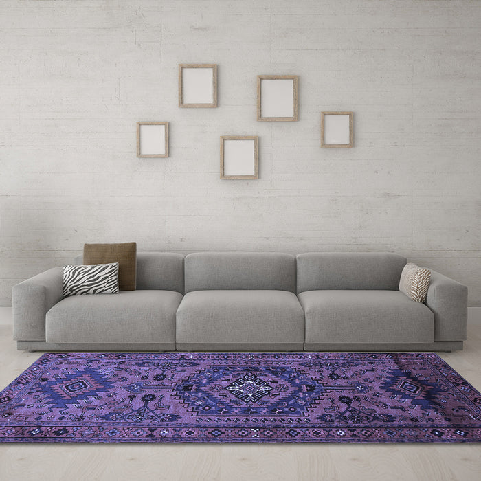 Machine Washable Persian Blue Traditional Rug in a Living Room, wshtr666blu