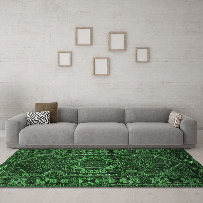 Machine Washable Persian Emerald Green Traditional Area Rugs in a Living Room,, wshtr668emgrn