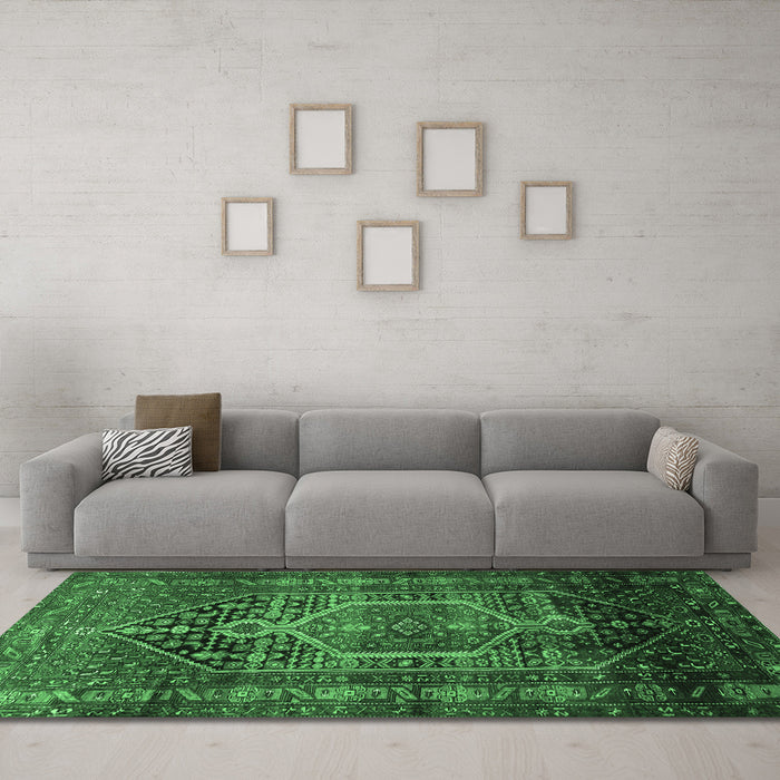 Machine Washable Persian Emerald Green Traditional Area Rugs in a Living Room,, wshtr669emgrn