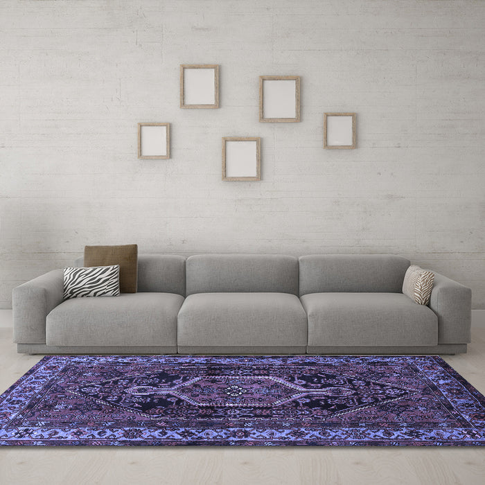 Machine Washable Persian Blue Traditional Rug in a Living Room, wshtr671blu
