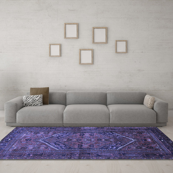 Machine Washable Persian Blue Traditional Rug in a Living Room, wshtr673blu