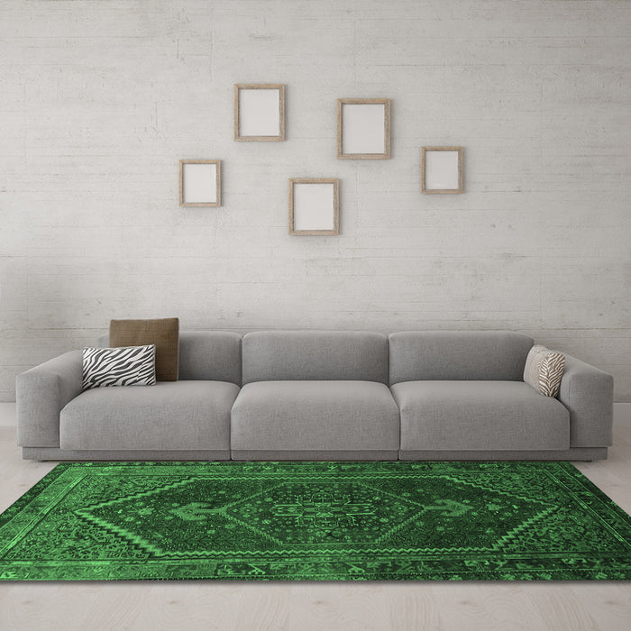 Machine Washable Persian Emerald Green Traditional Area Rugs in a Living Room,, wshtr674emgrn