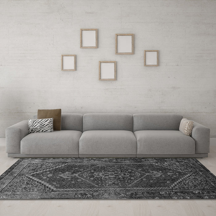 Machine Washable Persian Gray Traditional Rug in a Living Room,, wshtr674gry