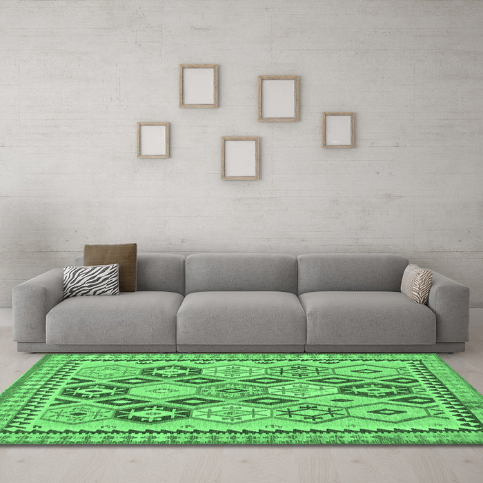 Machine Washable Southwestern Emerald Green Country Area Rugs in a Living Room,, wshtr675emgrn