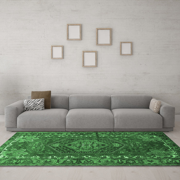 Machine Washable Persian Emerald Green Traditional Area Rugs in a Living Room,, wshtr679emgrn